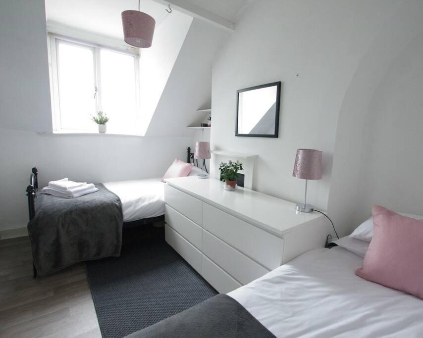City Centre 4 Bedroom House Winchester Zewnętrze zdjęcie