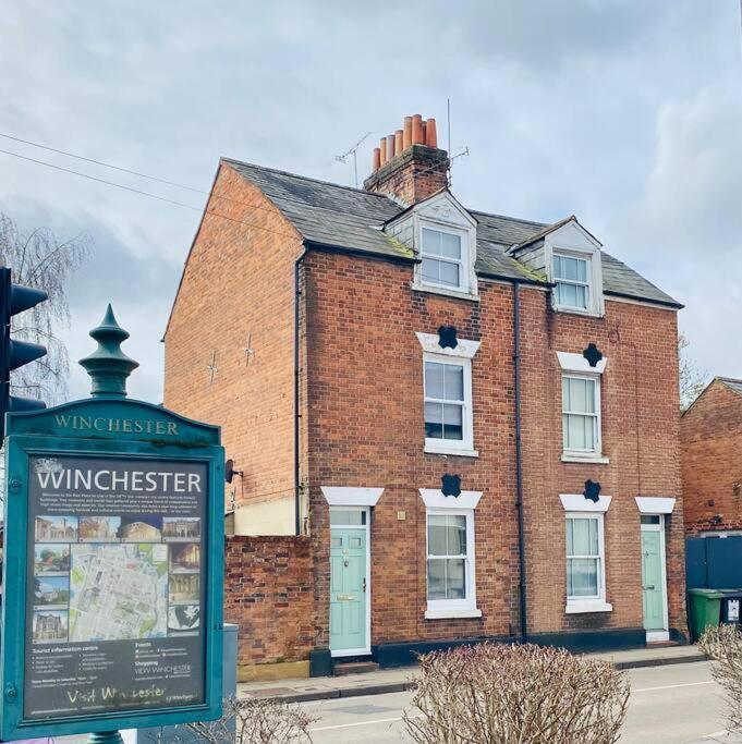 City Centre 4 Bedroom House Winchester Zewnętrze zdjęcie
